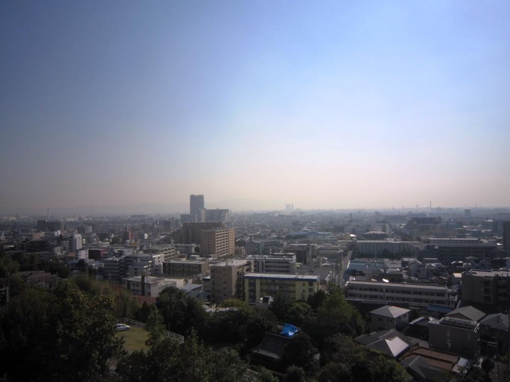 View photos from the dwelling unit. View from the site (November 2013) Shooting