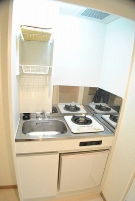 Kitchen. Recommended for self-catering school