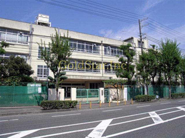 Primary school. 1410m to Suita Municipal Suita Higashi Elementary School