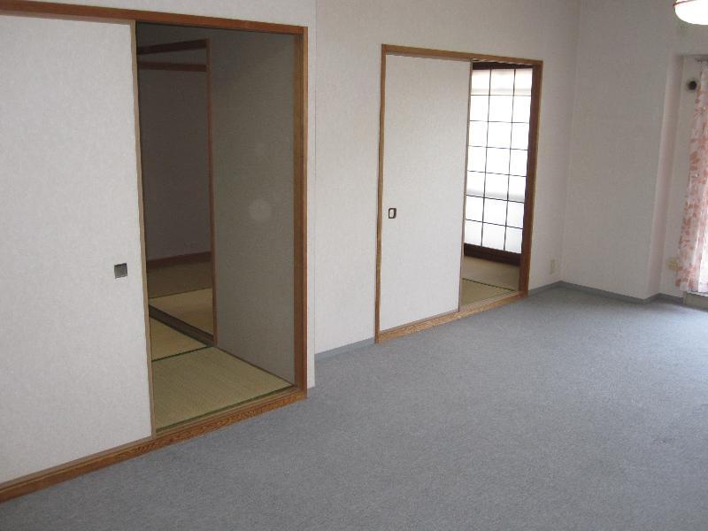 Living and room. Living → Japanese-style room