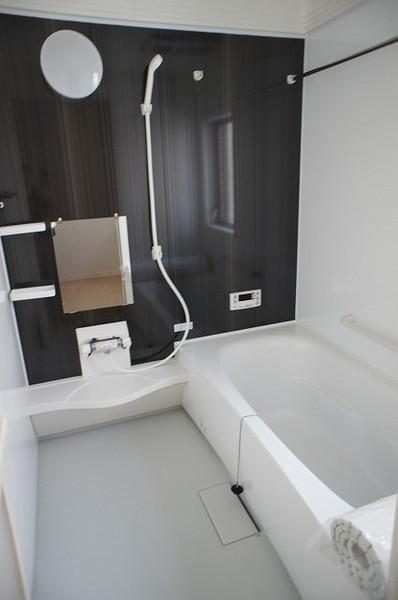 Same specifications photo (bathroom). Slowly enjoy spacious bathroom also sitz bath