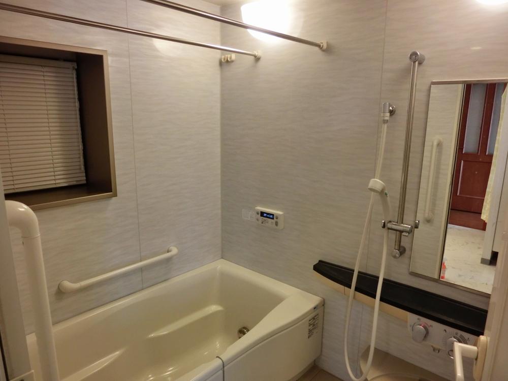 Bathroom. Indoor (12 May 2013) Shooting  ※ furniture ・ It does not include equipment, etc..