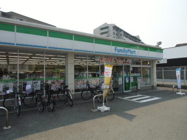 Convenience store. 591m to FamilyMart Suita Yamadanishi shop