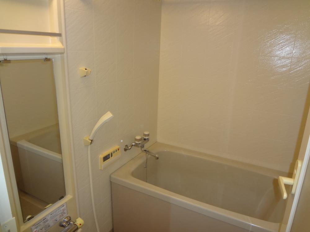 Bathroom. Indoor (July 2012) shooting