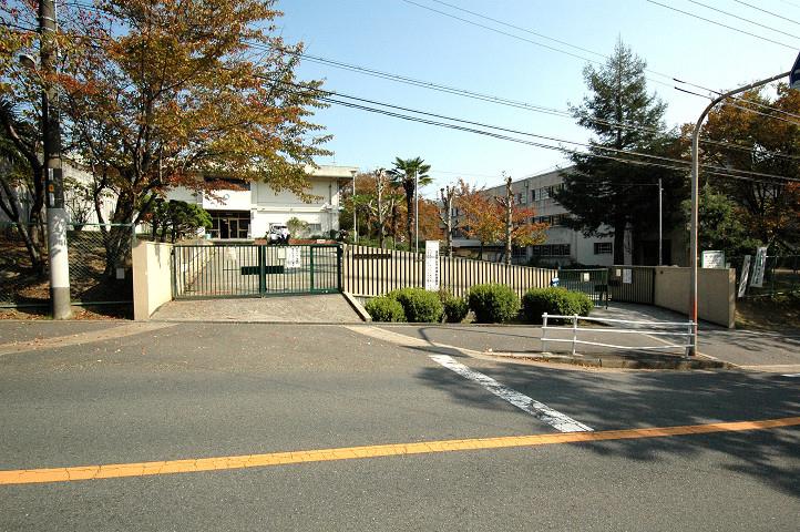 Junior high school. 1661m to Suita Municipal Aoyama stand Junior High School