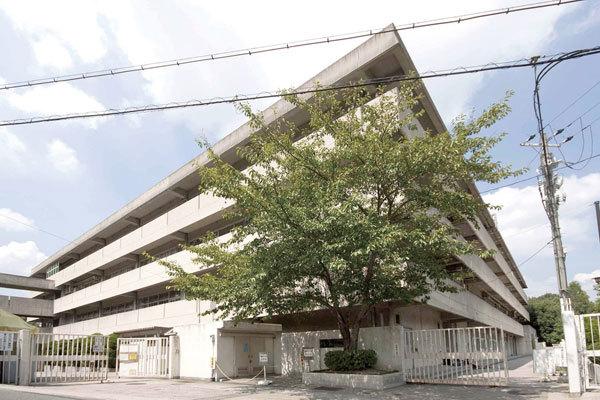 Primary school. 1052m to Suita Municipal Higashiyamata Elementary School