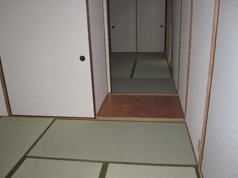 Living and room. Japanese-style room is 2 between the More