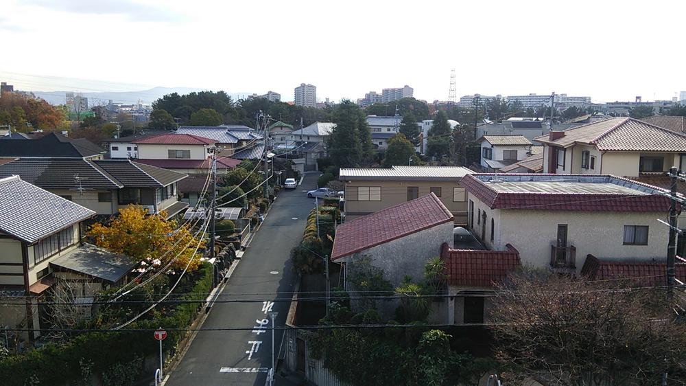 View photos from the dwelling unit. View from the site (December 2013) Shooting