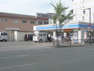 Convenience store. It is a convenience store next to the apartment! It is convenient to 30m (convenience store)