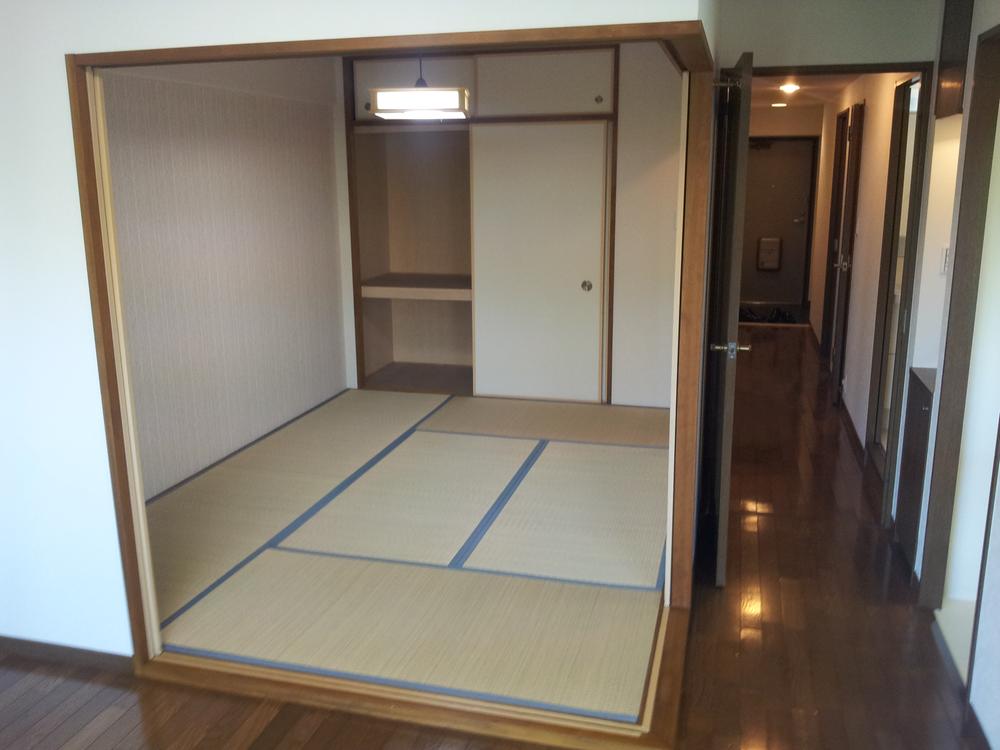 Non-living room. Gorori in Japanese-style room 6.0 quires