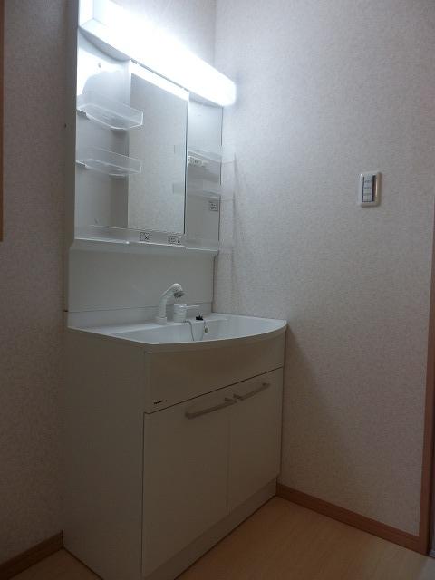 Wash basin, toilet