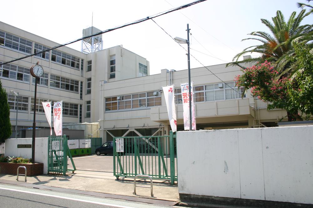 Junior high school. 404m to Suita Municipal first junior high school