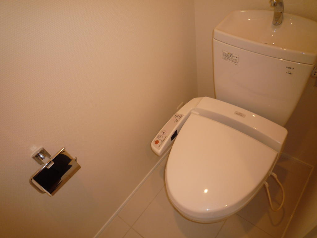 Toilet. Washlet is equipped! It is happy equipment.