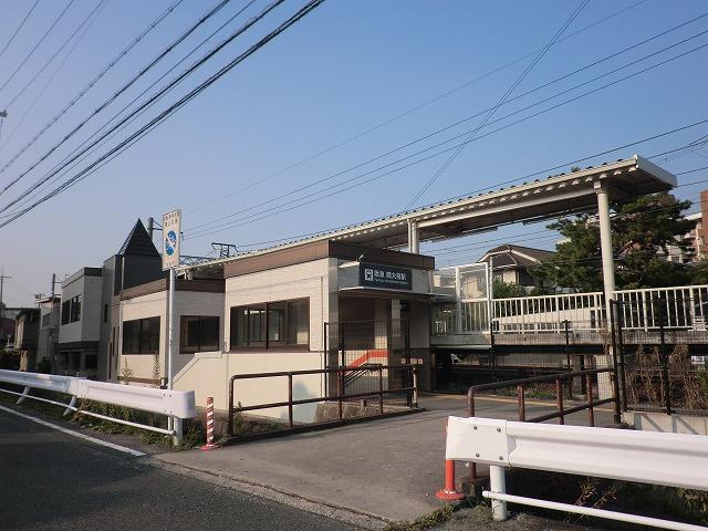 station. Hankyu Senri Line 320m until Kandai-mae Station
