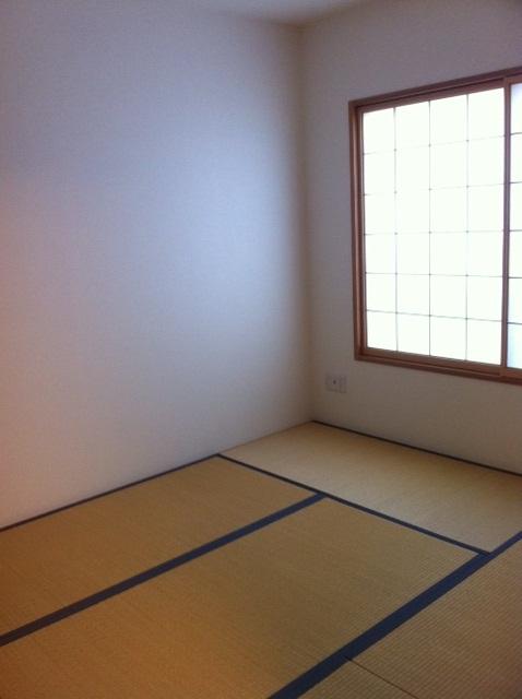 Non-living room. Japanese-style room (6.0 tatami mats)