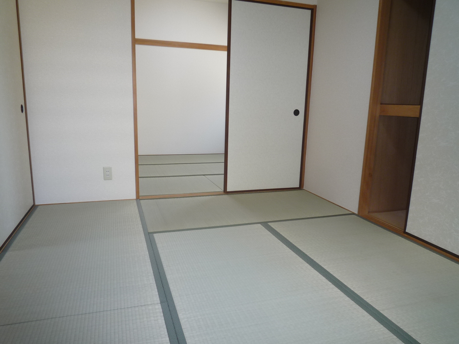 Other room space. Japanese-style room 6 tatami ・ 6 tatami, It can be used spacious.