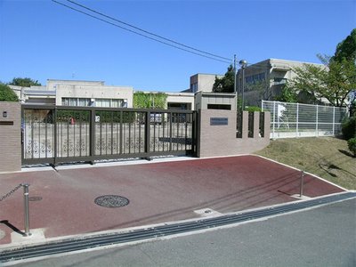 Primary school. Momoyamadai up to elementary school (elementary school) 547m