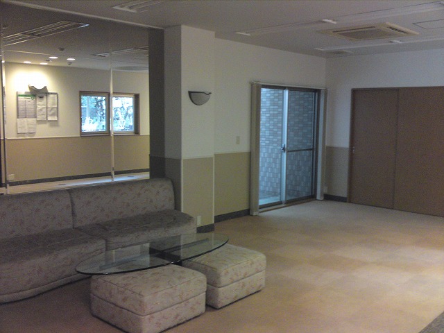 lobby. Shared entrance lobby