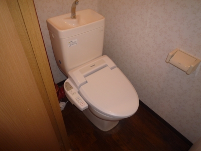 Toilet. Washlet is also equipped! We want facilities there! 