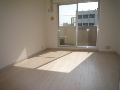 Other room space. Bright room also enter firmly sunlight looks good! 