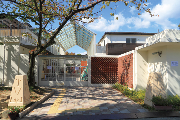 Surrounding environment. Fujishiro kindergarten (1-minute walk ・ About 30m)