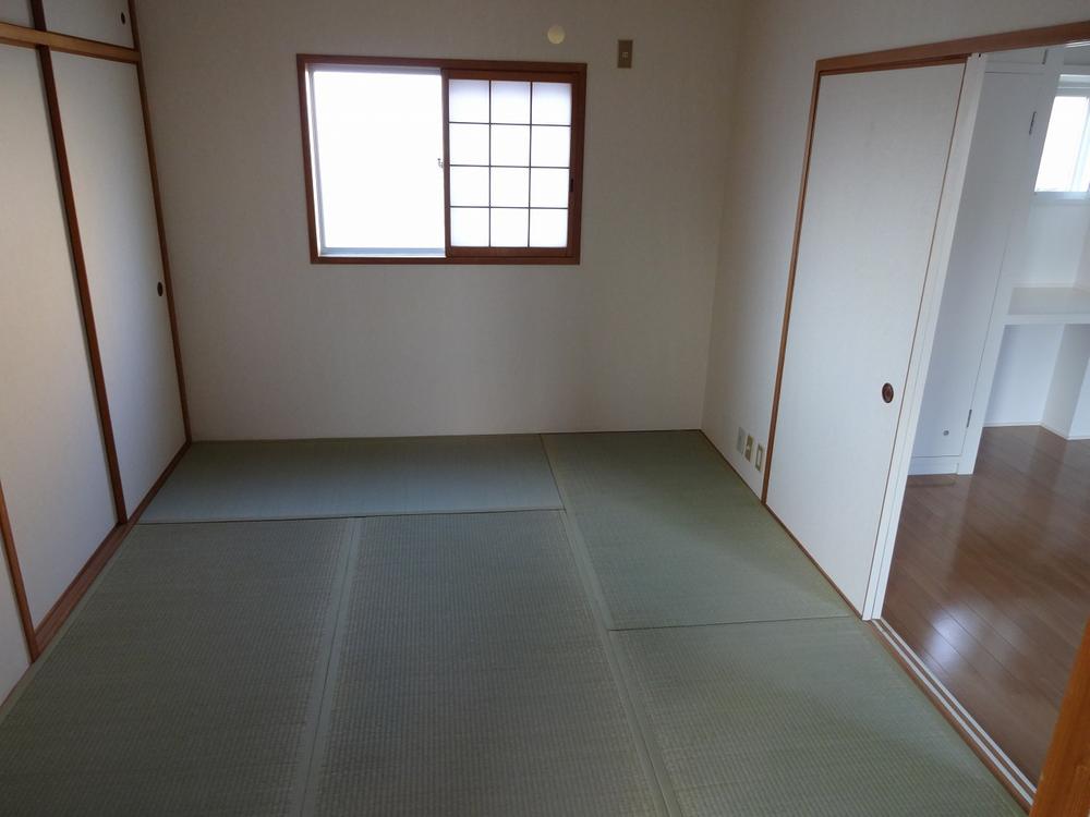 Non-living room. The third floor Japanese-style room! 