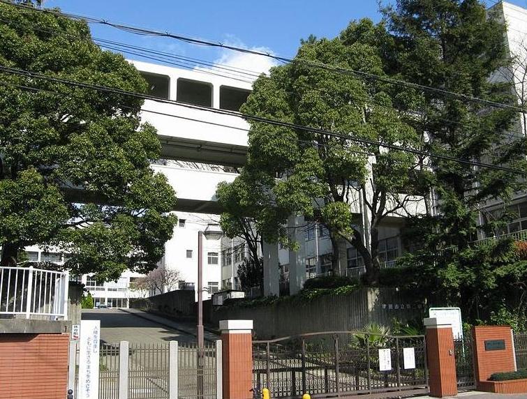 Junior high school. 447m to Suita Municipal second junior high school