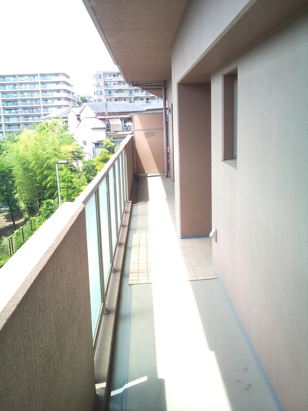 Balcony. Nishimen balcony.