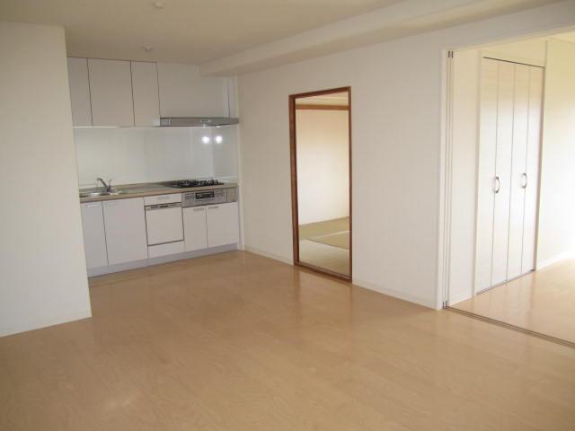 Living. Kitchen also a had made clean LDK!