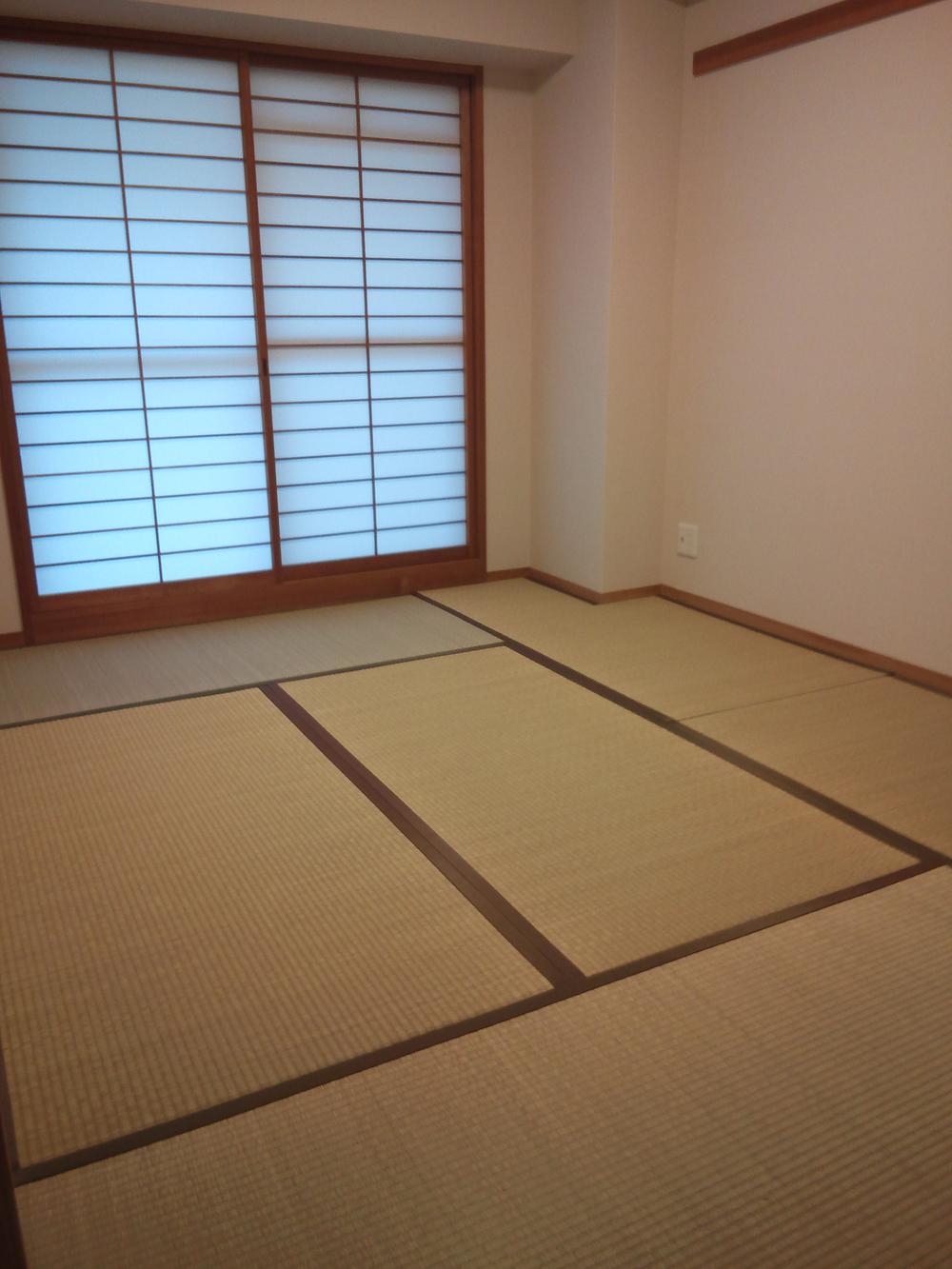 Non-living room. It tatami mat replacement