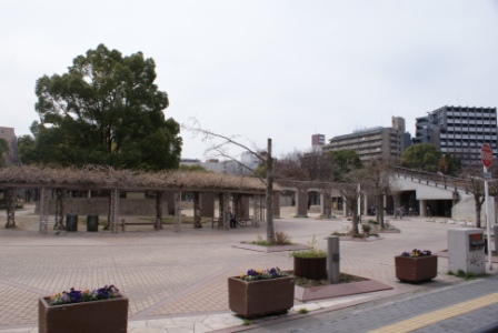 park. Esaka park! Library during, It is a branch office or a convenient park of city hall! Until the (park) 410m