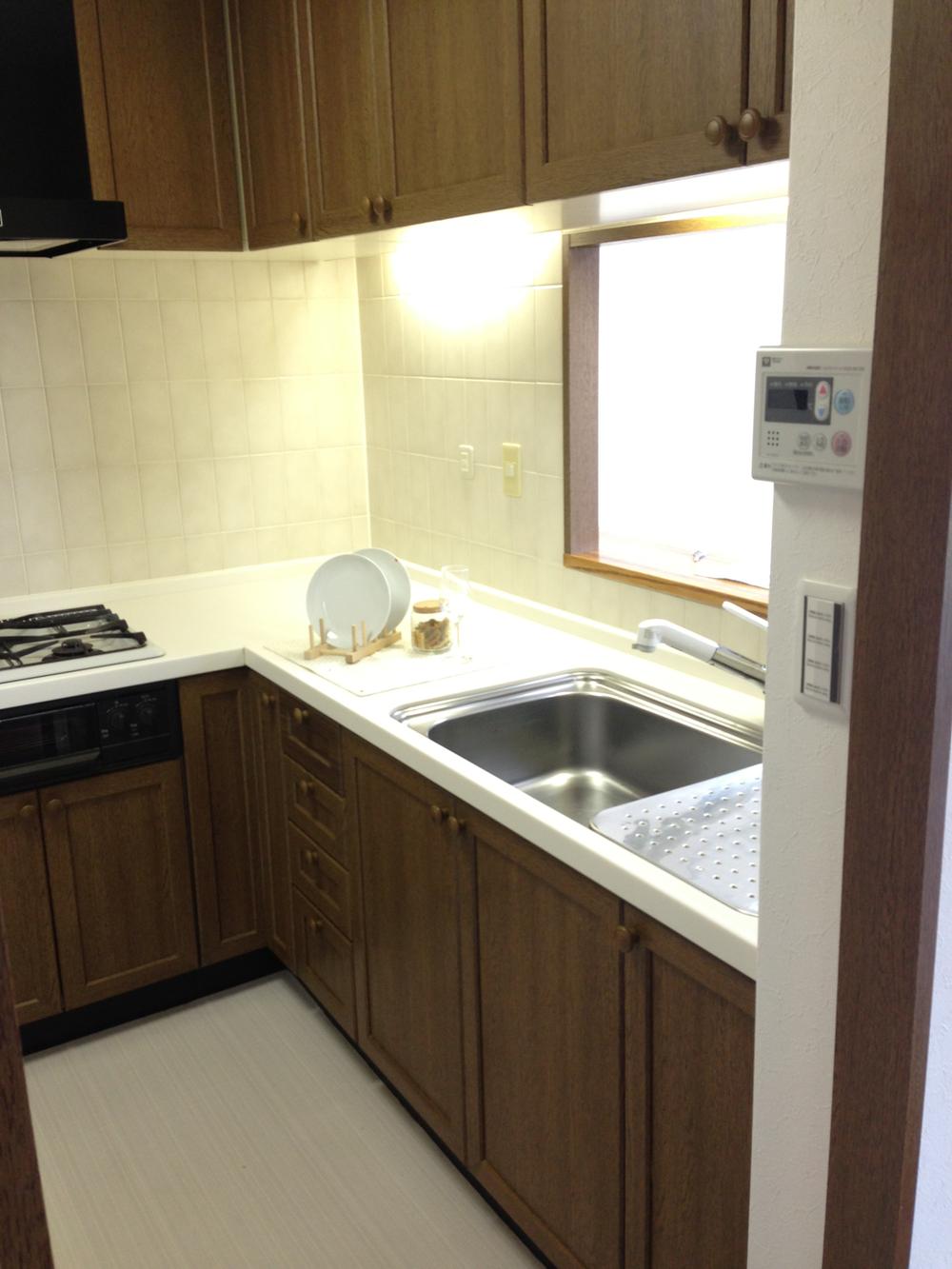 Kitchen. Indoor (12 May 2013) Shooting