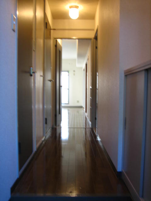 Other room space. Corridor