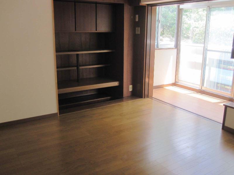 Living and room. Western style room Sunroom