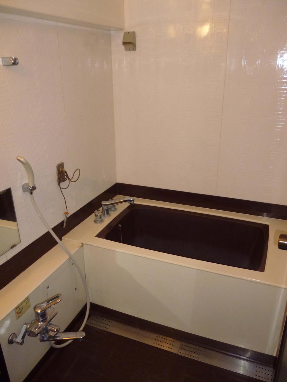 Bathroom. unit bus