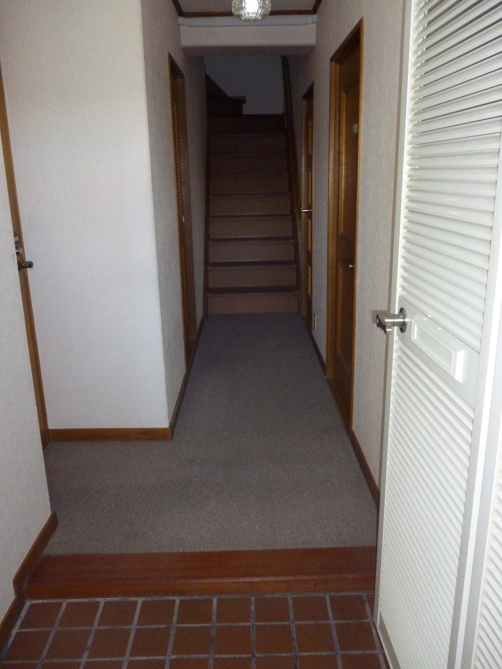 Entrance. Entrance ・ Corridor