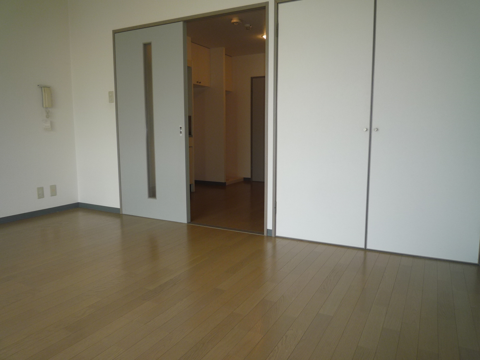 Other room space. Without room also refreshing angle also dent, 8 pledge is Qiang! Spacious. 