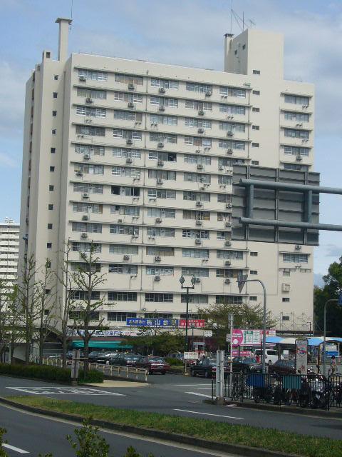 station. 240m until Momoyamadai Station