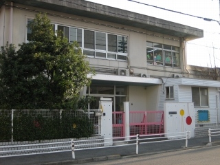 kindergarten ・ Nursery. Takaishi Municipal Kamo nursery school (kindergarten ・ 318m to the nursery)