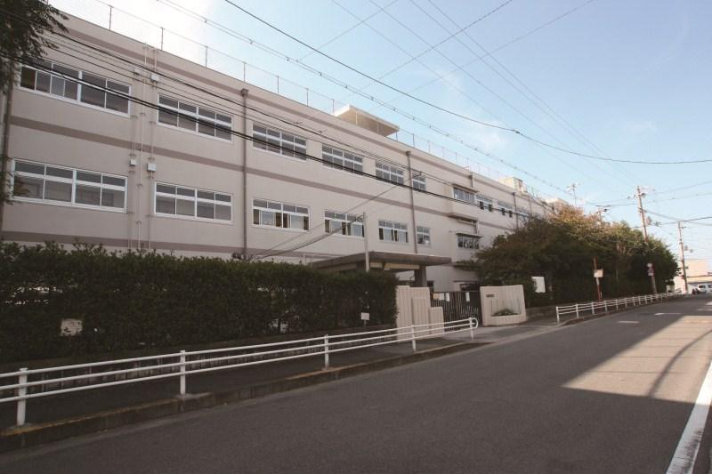 Primary school. Takaishi City Kiyotaka to elementary school 471m