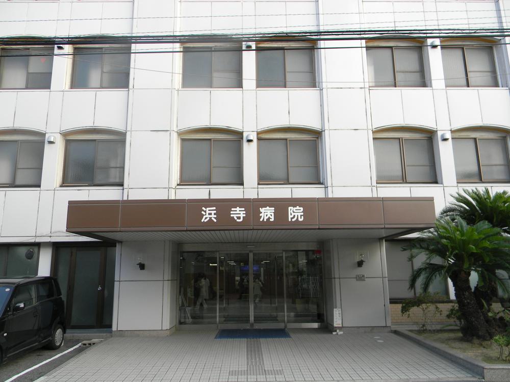 Hospital. Hamadera 80m to the hospital