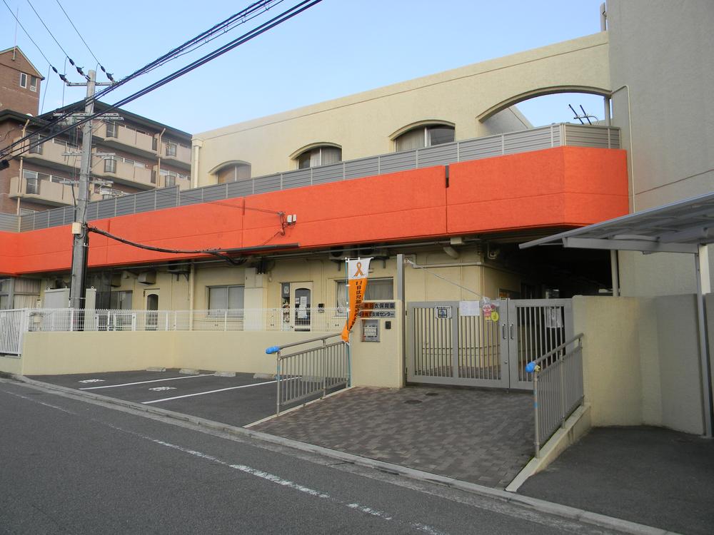 kindergarten ・ Nursery. 80m to Takaishi Municipal Higashihagoromo nursery