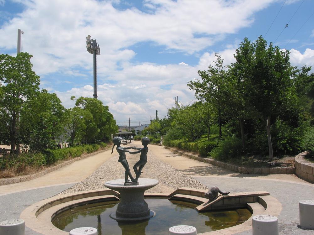 park. 450m until the duck park