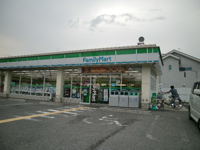 Convenience store. Family Mart Takaishi Kamo Sanchome store up (convenience store) 875m