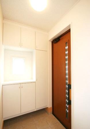 Same specifications photos (Other introspection). (Example of construction) shoe box ・ With entrance storage! Ensure the lighting there is a window in the front door ◎