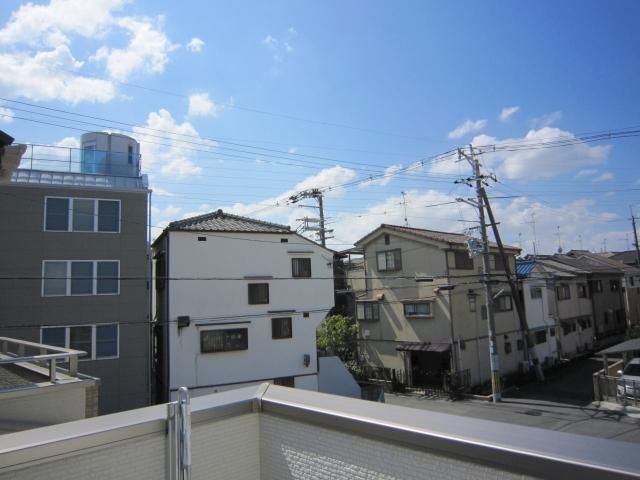 View photos from the dwelling unit. Shooting from the room