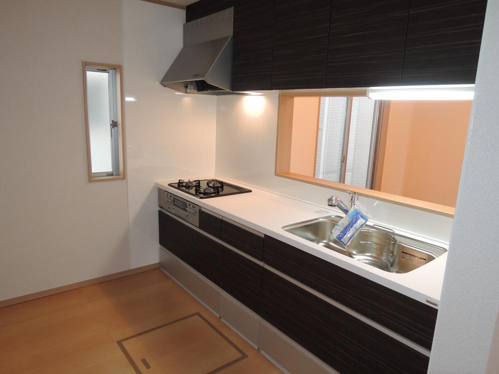 Kitchen. Indoor (11 May 2013) Shooting