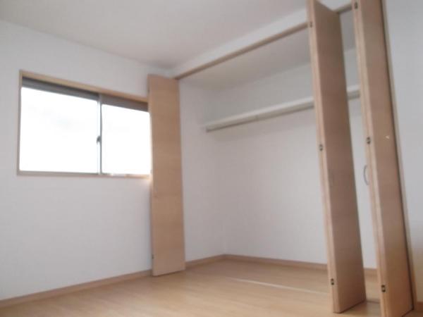 Non-living room. Local (11 May 2013) Shooting