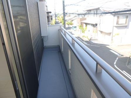Balcony. Second floor living room there is a balcony on both sides. Ventilation is also well per yang good ◎
