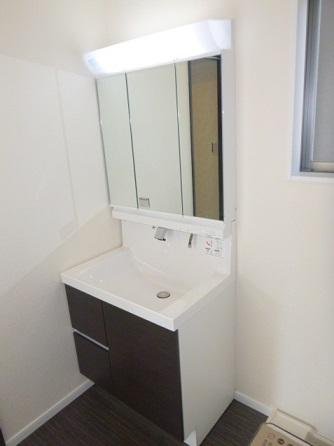 Wash basin, toilet. We have installed the windows in various places. Four sides there daylighting